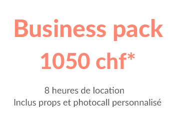 Location WOOP WOOP la borne à GIF by Easy photo avec le business pack 1500 ch 8heures de location props et photocall personnalisé. Genève Suisse